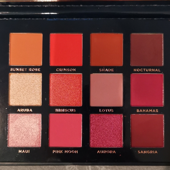 ๐ฅ 3 for $30 ๐ฅ Ace Beaute Scarlet Dusk Palette - Picture 2 of 2